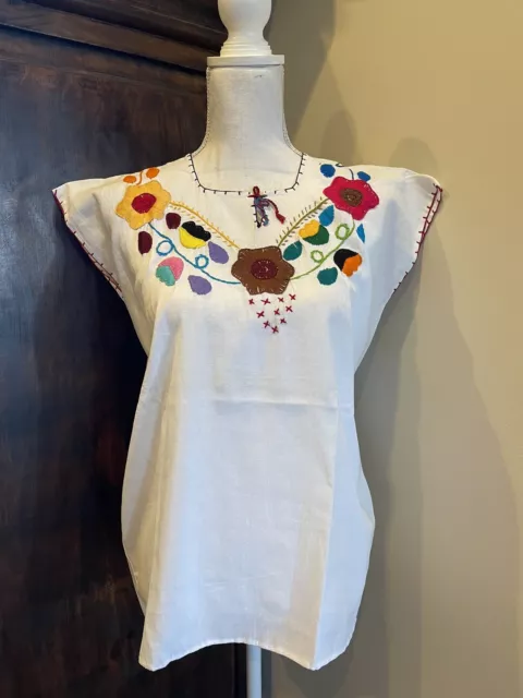 Floral Mexican Blouse Embroidered  Handmade Chiapas M