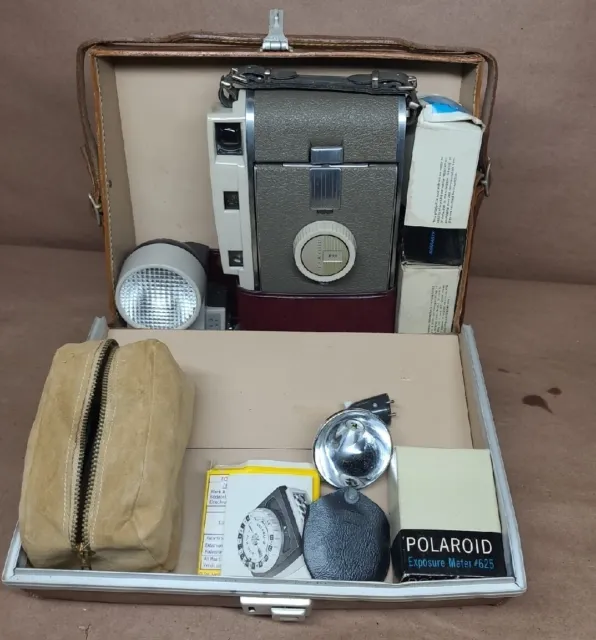 LOTE de colección Polaroid 800 estuche para cámara surtido. Kit de flash de lentes de primer plano de accesorios