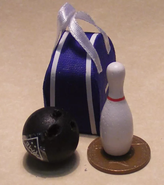 Bowlingtasche Ball & Skittle Set Tumdee 1:12 Maßstab Puppenhaus Sportspiel 2