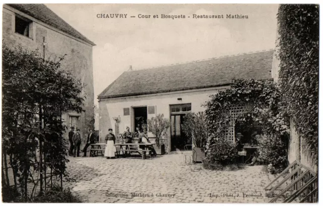 CPA 95 - CHAUVRY (Val d'Oise) - Cour et Bosquets. Restaurant Mathieu (animée)