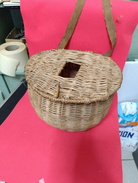 Panier bressan ancien, nasse de pêche en osier tressé