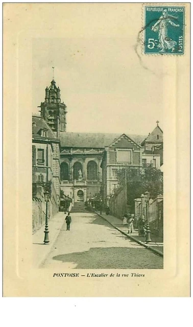 95 . n°37066 .pontoise.l escalier de la rue thiers