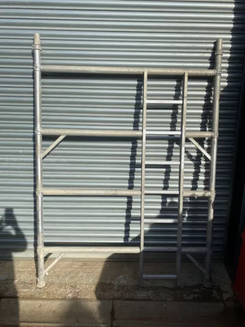 Boss Aluminium scaffolding Tower 1450 x 2m Ladder frame