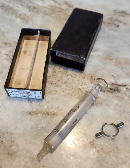 Antique Becton Dickenson Luer glass syringe in ORIGINAL BOX 2CC, Rutherford NJ