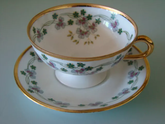 Paire De Thé Porcelaine Limoges ULIM France  décor fleurs et or..