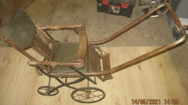 antiker Kinderwagen um 1910, klappbar Original Zustand, unbehandelt