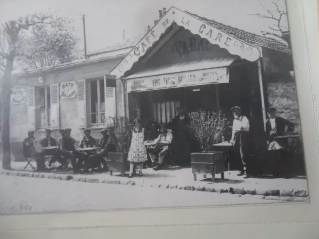 CPA - 77 - BOIS LE ROI  - CAFE DE LA GARE - reproduction non circulée