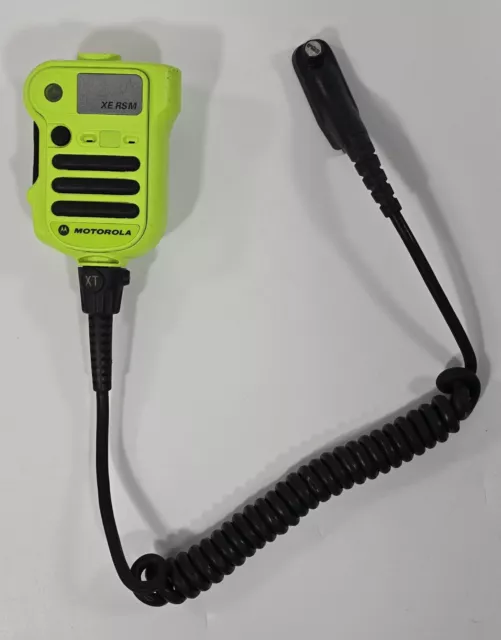 TESTED -- Motorola Neon Green Mic XE RSM NNTN8203A IP68 + Extreme Temp Cable