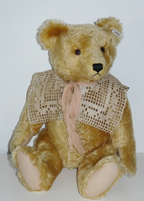 LACE COLLAR, handcrocheted,  antique style,  for LARGE collectible teddies