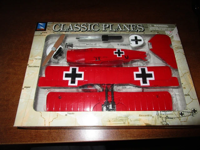 NewRay German Classic Bi-Planes FOKKER DR-1 Model Kit - New