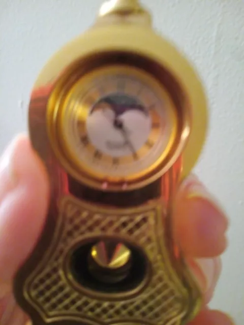 Miniature Metal Table Clock - Bulova Quartz = Gold Tone 