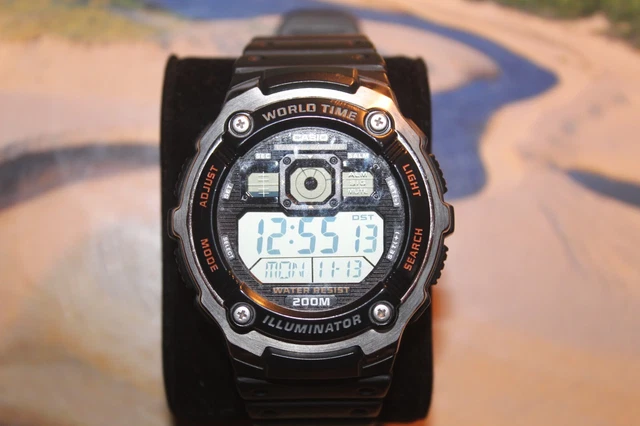 Casio world online time illuminator 200m