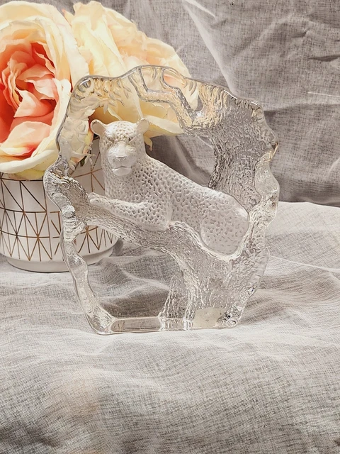 MATS JONASSON Sweden 6.25” Full Lead Crystal Glass Paperweight Jaguar