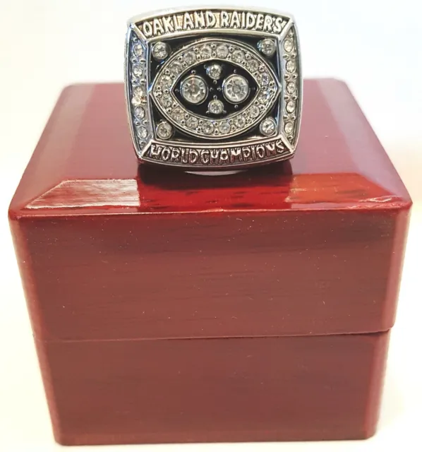 OAKLAND RAIDERS - NFL Championship ring 1980 with box