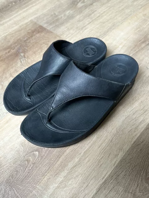 FitFlop Lulu Sandals Women's Sz 7 Black Leather Wedge Thongs Flip-Flops Toe-Post