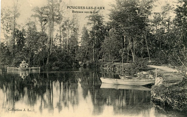 *16187 cpa Pougues les eaux - boats on the lake