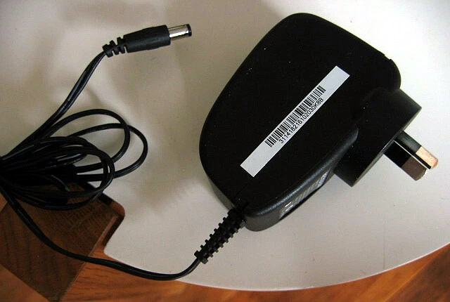 Netgear P030WS120B AU 12V DC 2.5A Power Supply Adaptor for modem router IT equi