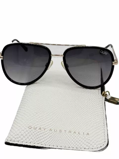 Quay Australia All In Mini 111 Sunglasses Aviator Gold Tone Metal Rim White Case