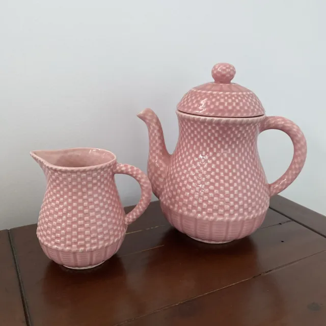 Vintage BORDALLO PINHEIRO Pink Majolica Tea Pot Milk Jug Portugal Basket Pattern