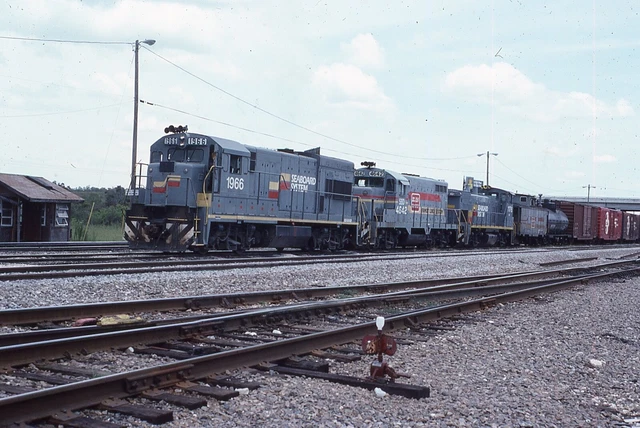 Original 1987 Kodachrome Railroad Slide Sbd Seaboard System 1966 Ge U18B Scl Csx