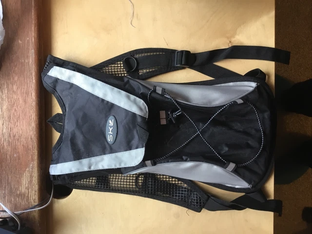 SKL Hydration Backpack With 2L Water Bladder Black
