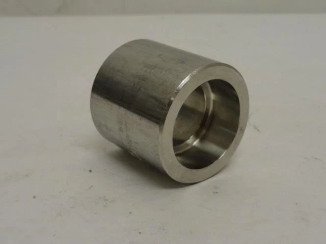 208891 Old-Stock; Industry-Std 20XY98 Pipe Coupler SS-304; 1 Socket Female