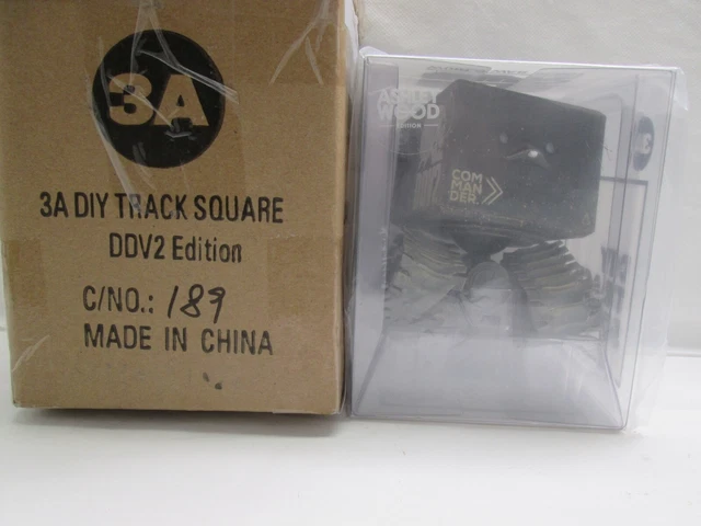 Square Track DIY Canvas Series 1 White by Ashley Wood (one