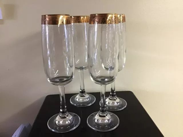 Vintage CELLINI Italy Hand Blown Crystal Flut Glasses, Pre- Owned. 4 Pieces.