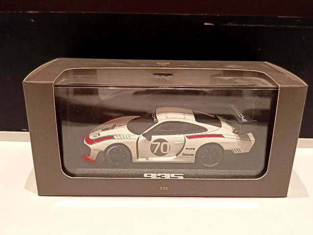 PORSCHE 911 (991 II) GT2 RS - indischrot - Minichamps 1:43 - 410067227 EUR 49,95 - FR