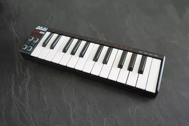 Midi Controller AKAI Professional LPK25 USB Keyboard 25 Tasten