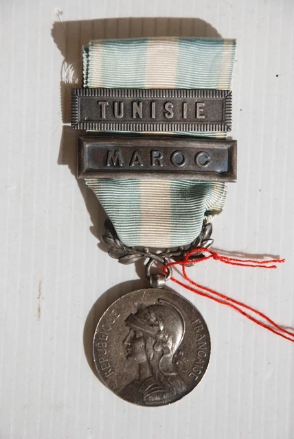 Médaille Coloniale Avec Agrafes Tunisie / Maroc 1925 - Modèle DEC7888, Occasion