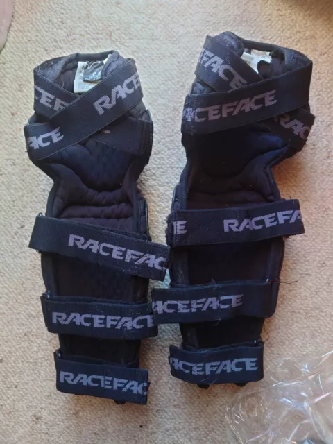 Raceface Knee Shin Guards 2