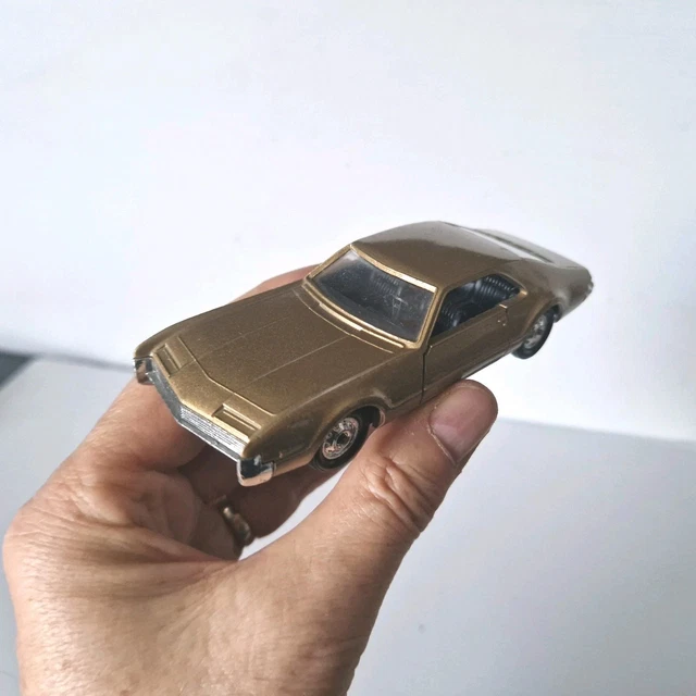 SOLIDO (France) ref 150 Série 100 OLDSMOBILE TORONADO NMIB RARE COULEUR