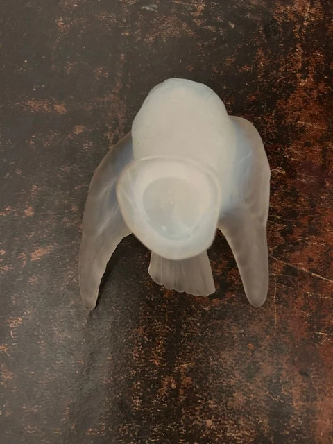 Probablement SABINO - Colombe en verre opalescent pressé moulé 4