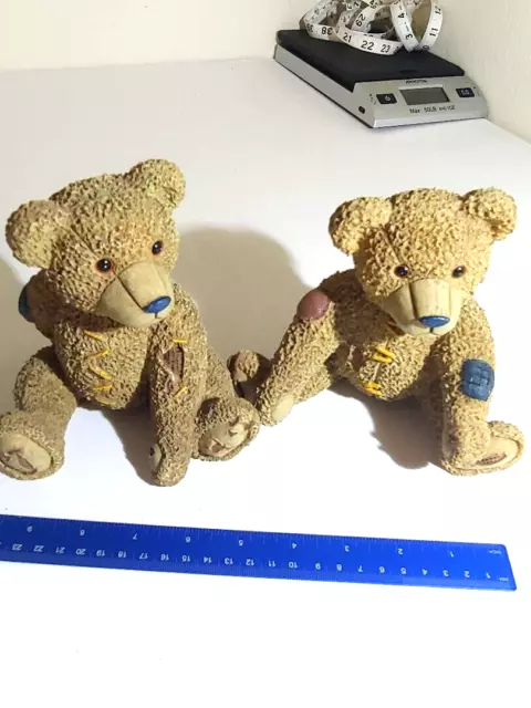 A pair of collectable bears good condition 5 1/2" H 6 1/2" W Resin nice find