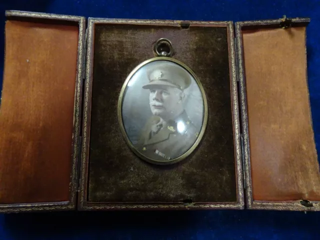 Orig WW1 Officers frame In Box "RCR - Royal Canadian Regiment"  P