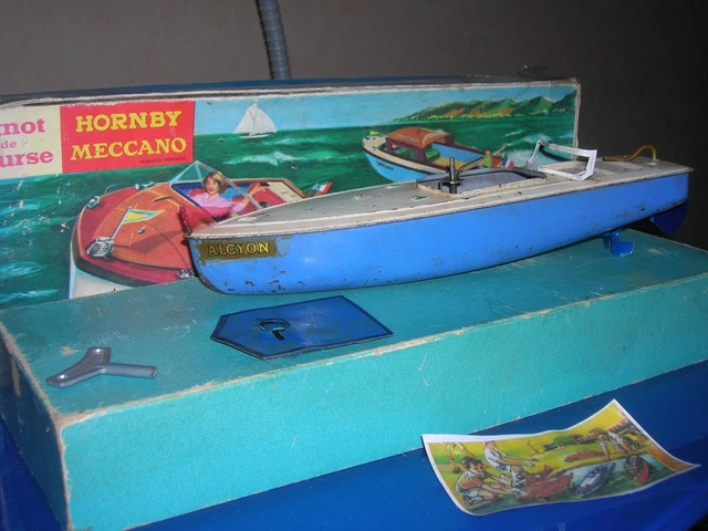 Hornby Meccano France : Canot de course No 0 crème et rou