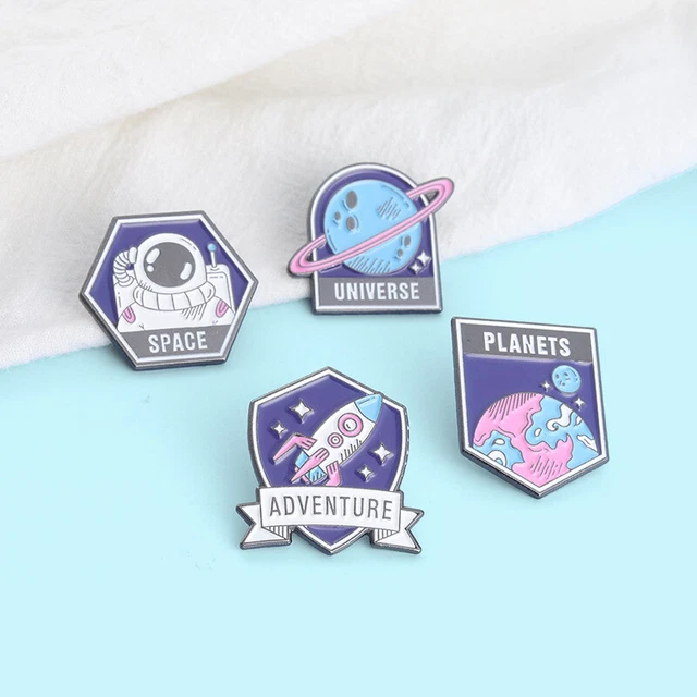 Pin’s Lush Amazing – Édition Limitée – Neuf – Émail – Années 2000