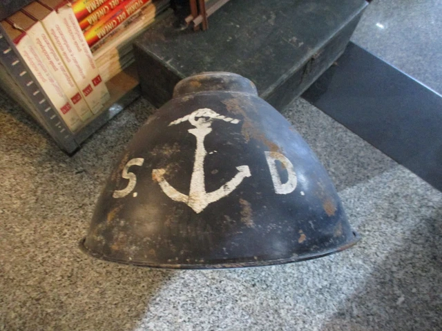 paralume industriale LAMPIONE NAVALE con ANCORA fra S. e D. originale anni 30