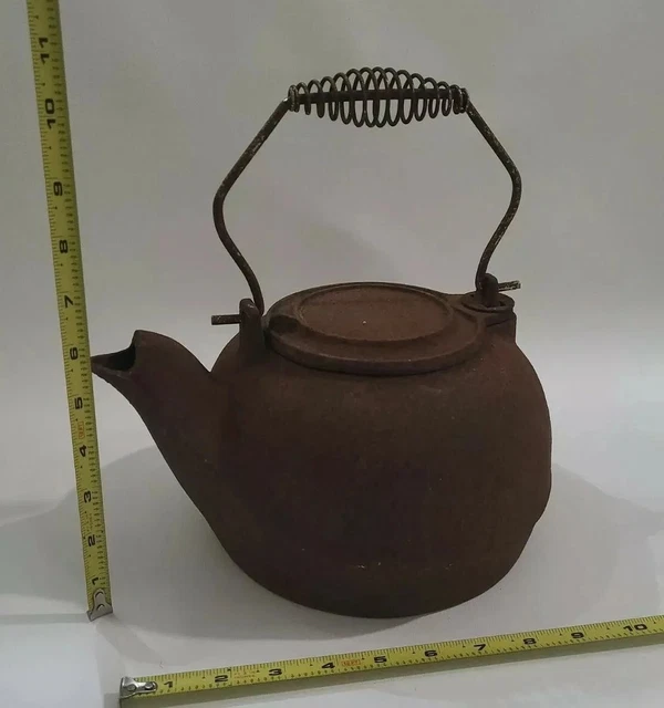 Cast Iron Teapot Tea Kettle large rusty barn find Vintage 10" Old Read Listing