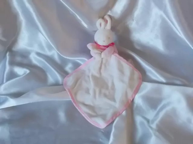 Doudou lapin blanc, rose, mouchoir, Klorane
