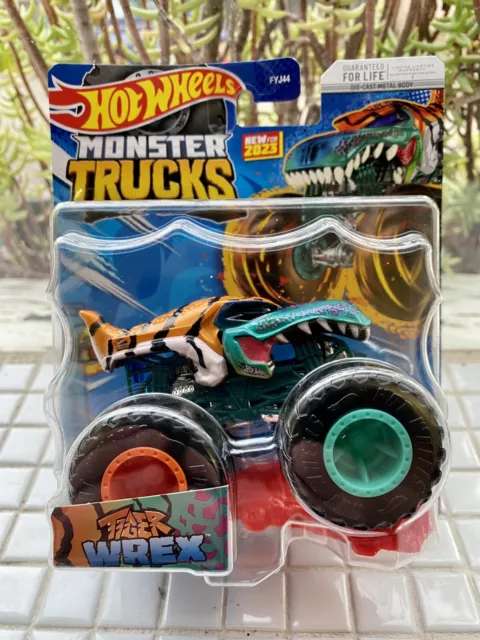 Hot Wheels Monster Trucks Mega Wrex, 1:64 Scale with Re-Crushable 68/75