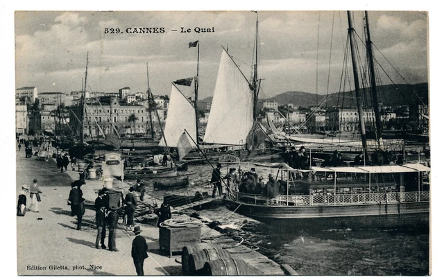 C13213 - Une Carte Postale Ancienne - CANNES - Le Quai