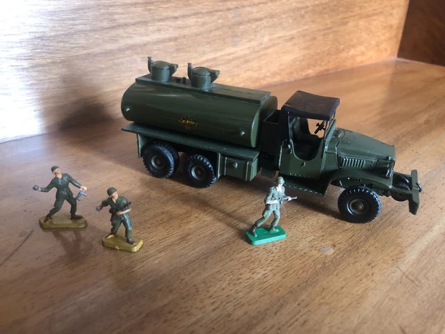 Dinky Toys France N°823 - GMC Citerne Militaire - 1:43, Dans Sa Boîte