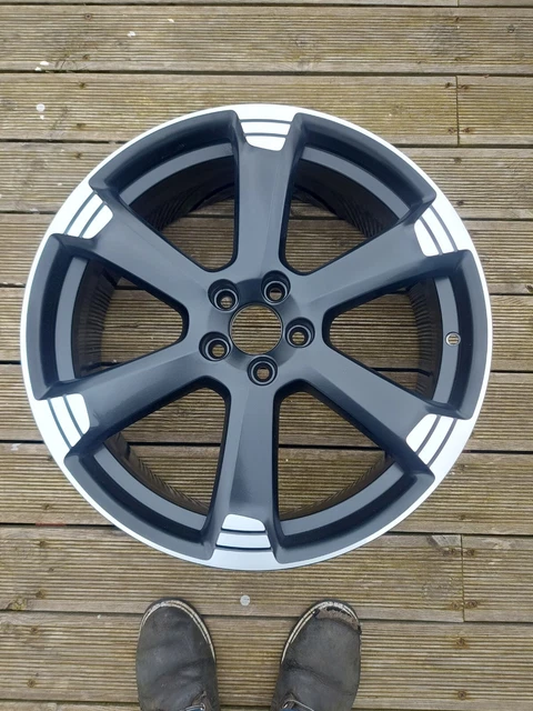 1 Genuine Volvo Xc60 Alloy Wheel 8X20 R Line 31399388  Rim Et55 Refurb