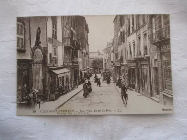 Cpa Dos Vert Puy De Dome 63 Clermont Ferrand Rue Notre Dame Du Port