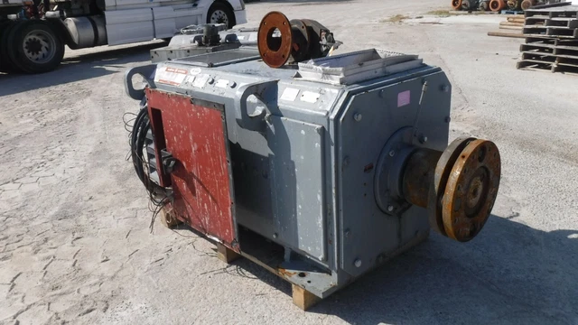 300 HP General Electric DC Electric Motor 900 RPM Fr 4358 DPFVBB 500 V EOK