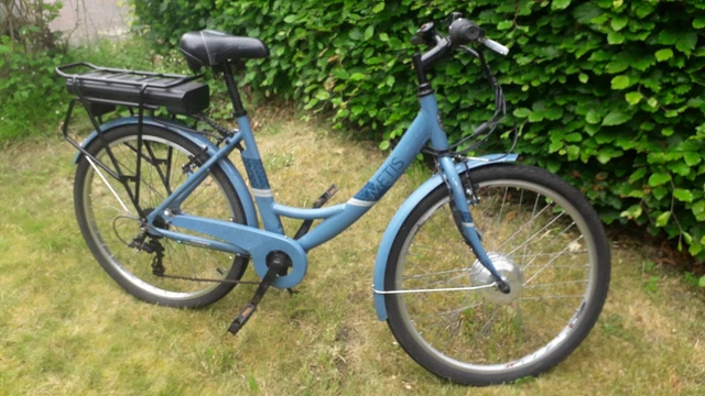 E BIKE APOLLO Metis Women Electric Hybrid Bike Medium Frame 26
