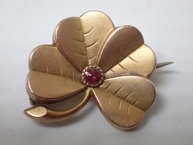 Broche ncienne en forme de trèfle en or june 14 crts vec grents