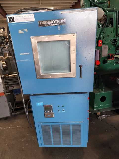 Thermotron SM-4S Mini-Max Environmental Chamber Thermotron SM-4S Mini-Max Environmental Chamber